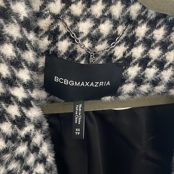 Never worn BCBG houndstooth long coat - Picture 2 of 3